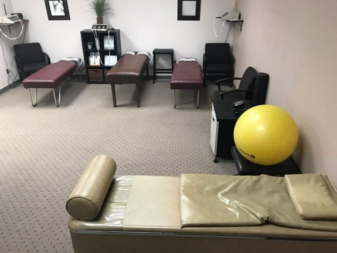 Chiropractic Cuyahoga Falls OH Treatment Room